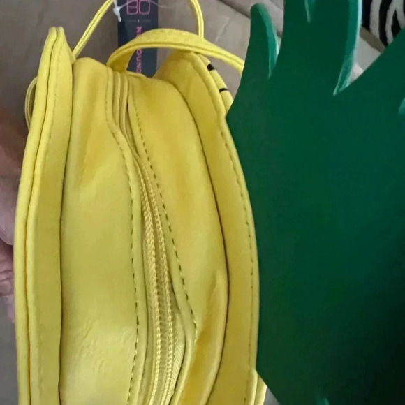 Pineapple womens crossbody bag. No Boundaries - Picture 6 of 8
